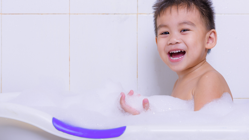 Tắm rửa sạch sẽ hàng ngày phòng tránh mắc bệnh ghẻ