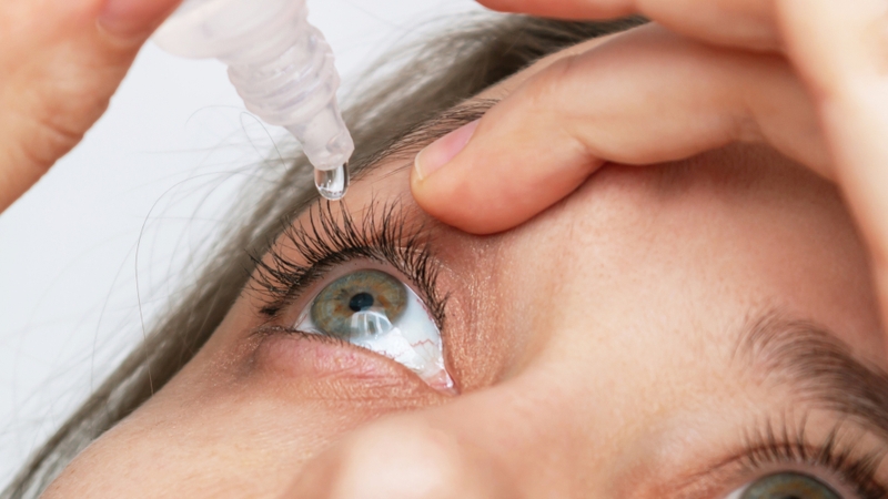 Nên lựa chọn sản phẩm phù hợp với tình trạng mắt và sử dụng đúng liều lượng để đảm bảo an toàn