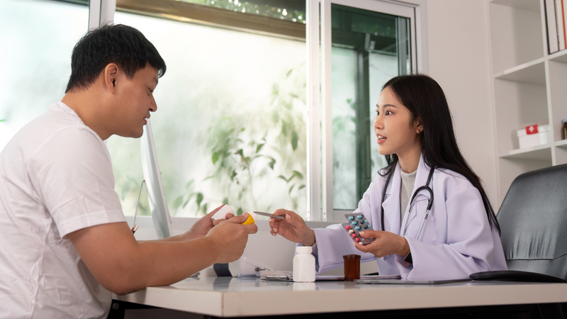 Bác sĩ có thể chỉ định sử dụng thuốc dựa vào tình trạng bệnh nền của bệnh nhân