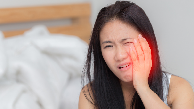 Nhổ răng khôn 2 tháng vẫn đau là tình trạng bất thường