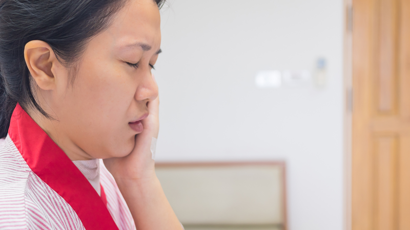 Cơn đau kéo dài có thể liên quan đến nhiều nguyên nhân khác nhau
