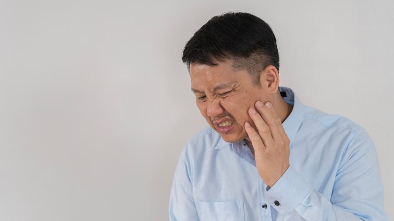 Nhổ răng khôn sau 7 ngày vẫn đau là tình trạng khiến nhiều người lo lắng