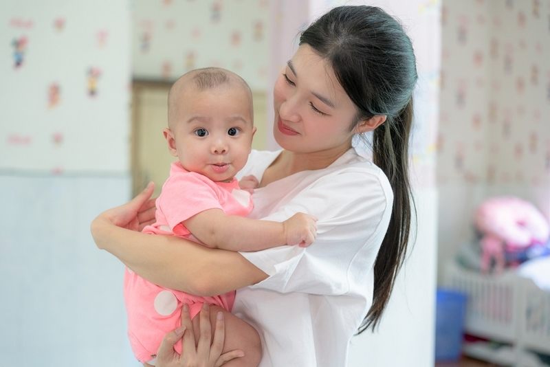 Những ai không nên đến thăm trẻ sơ sinh? 7 người tuyệt đối không nên lại gần trẻ sơ sinh 3