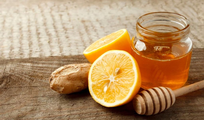 nhung-ai-khong-nen-uong-mat-ong-va-uong-nhu-the-nao-cho-dung 3.jpg