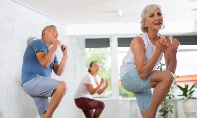 Những bài tập giảm mỡ bụng tuổi 50 và lời khuyên khi tập luyện 2