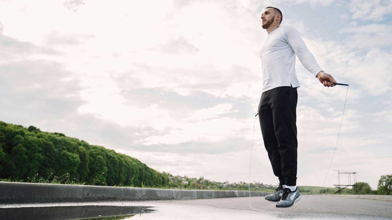 Những bài tập thể dục buổi sáng tăng cường sức khỏe, duy trì vóc dáng 5