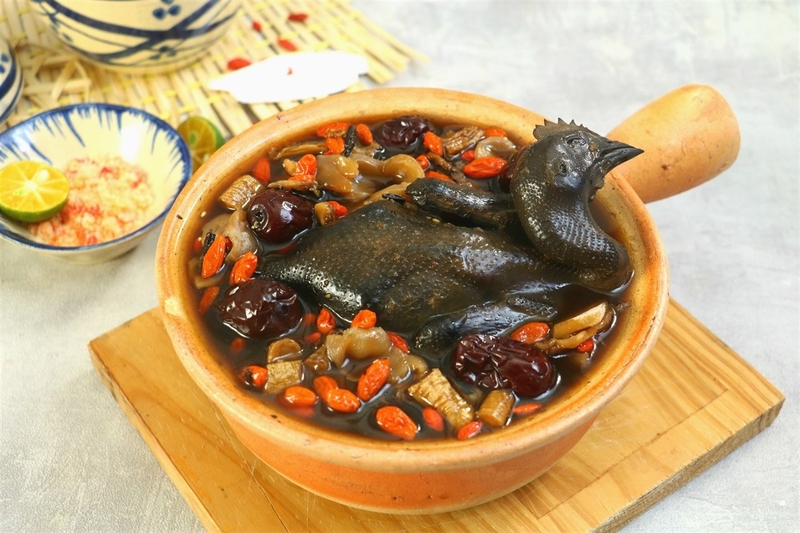 nhung-cach-lam-ga-ac-ham-cho-ba-bau-sieu-bo-duong-nhung-don-gian-tai-nha 3.jpg