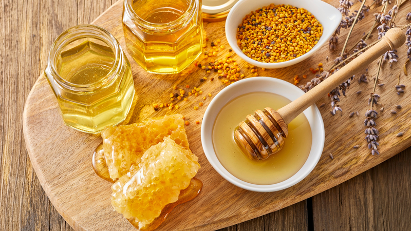 Mật ong không chỉ là thực phẩm giàu dinh dưỡng mà còn được sử dụng như một chất bảo quản tự nhiên