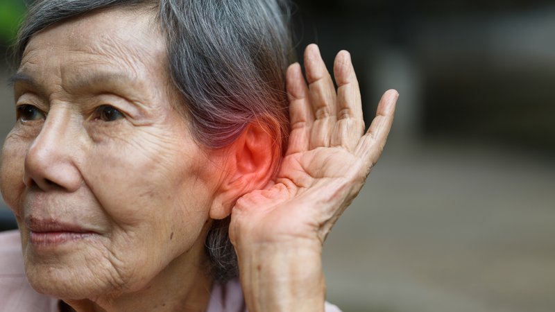 Người bị nghe kém thường khó nghe âm thanh có tần số cao