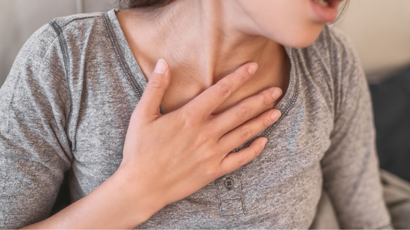 Khó thở khi ở trong phòng có thể là dấu hiệu phòng ngủ thiếu oxy