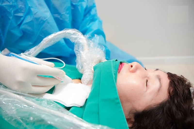 Những điều bạn cần biết về phương pháp phẫu thuật ung thư tuyến giáp 2