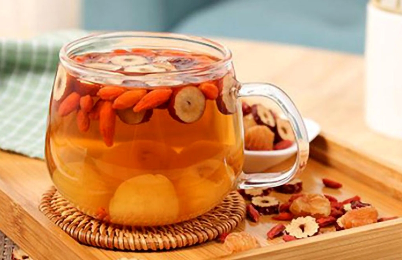 Nếu muốn duy trì thói quen uống trà táo đỏ mỗi ngày, bạn nên uống 1 ly trà có dung tích 150ml mỗi ngày