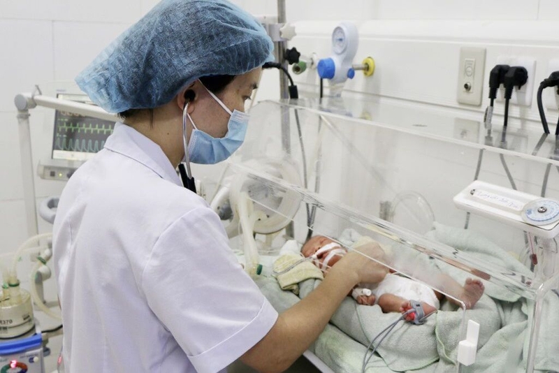 Những điều cần biết về kỹ thuật đặt catheter tĩnh mạch rốn cho trẻ sơ sinh 4