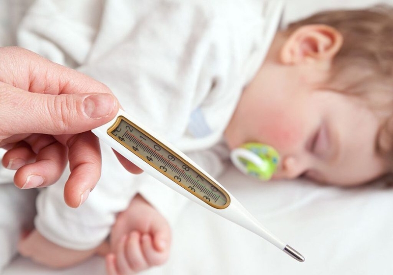 Những điều cần biết về tình trạng co giật do sốt ở trẻ tuổi biết đi 1