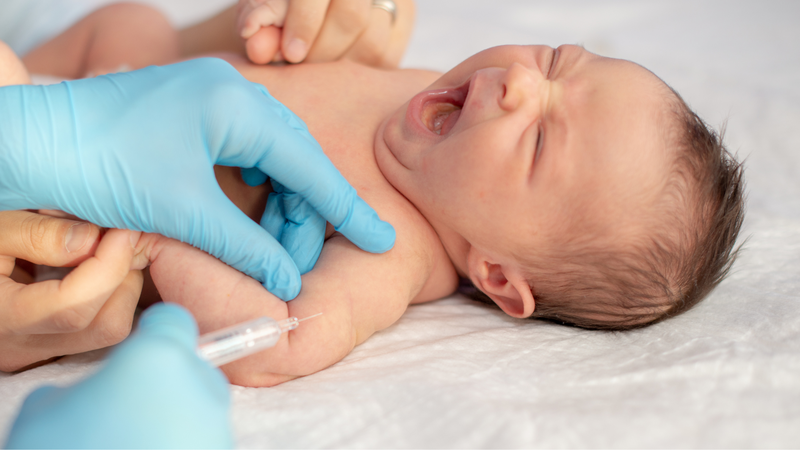 nhung-dieu-cha-me-can-biet-ve-tiem-vitamin-k-cho-tre-so-sinh 2.png