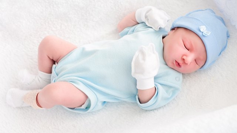 Những điều mẹ nên biết về sự phát triển của trẻ sơ sinh 1 tháng tuổi 2