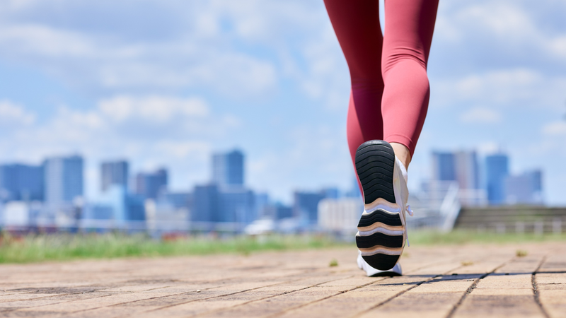 Vận động quá nhiều hay quá ít có thể khiến các cơn đau đầu trầm trọng hơn