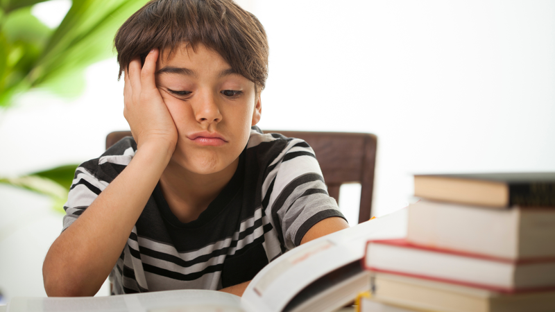 Chọn sách quá khó khi bắt đầu luyện đọc nhanh khiến não nhanh mệt và dễ mất động lực