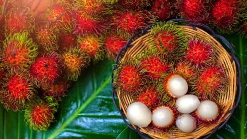 Những loại trái cây không nên ăn nhiều nếu không muốn da xấu đi 3