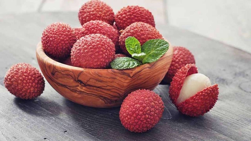 Vải và nhãn chứa nhiều đường khiến cơ thể sẽ hấp thụ nhiều glucose vào máu hơn bình thường