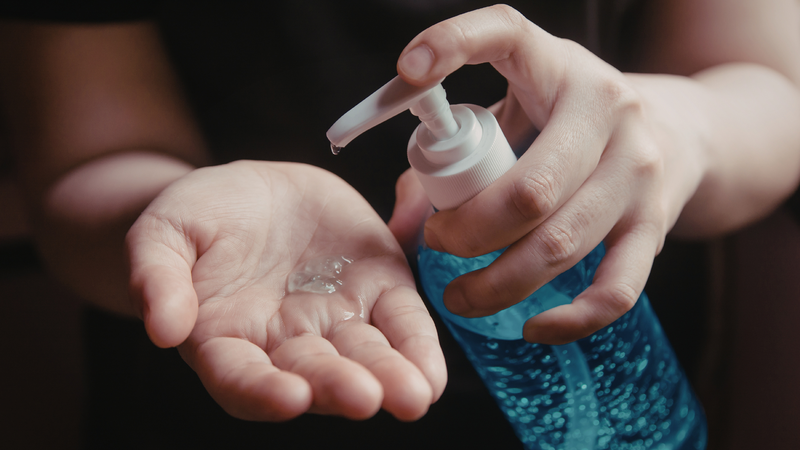 Nước rửa tay khô là sản phẩm vệ sinh cá nhân tiện lợi và dễ sử dụng