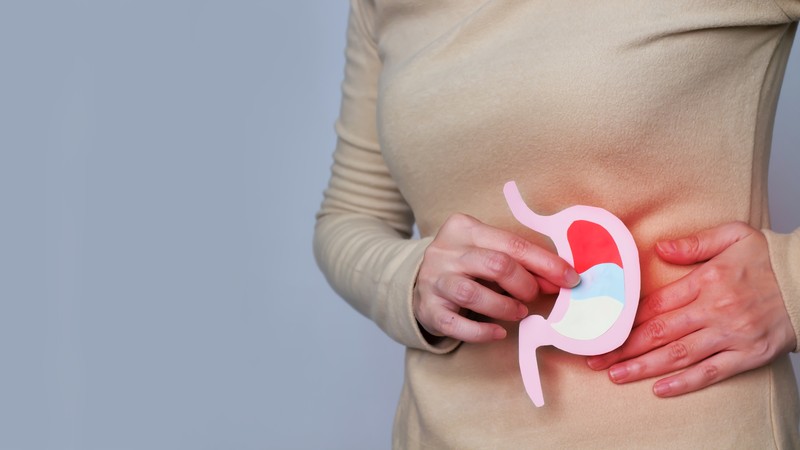 Không nên uống chanh mật ong hằng ngày nếu có bệnh nền về dạ dày