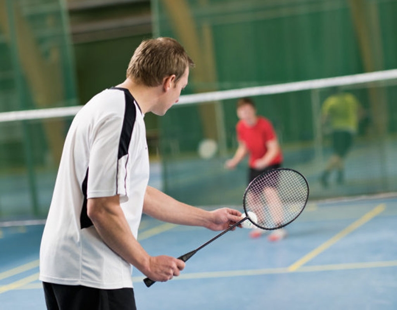 Những nguyên nhân dẫn đến đánh cầu lông bị đau lưng 3