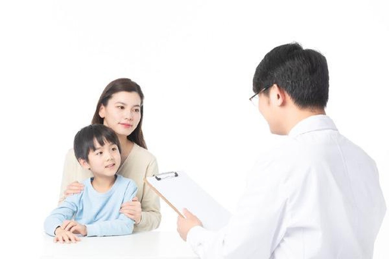 Những nguyên nhân khiến con bị viêm amidan