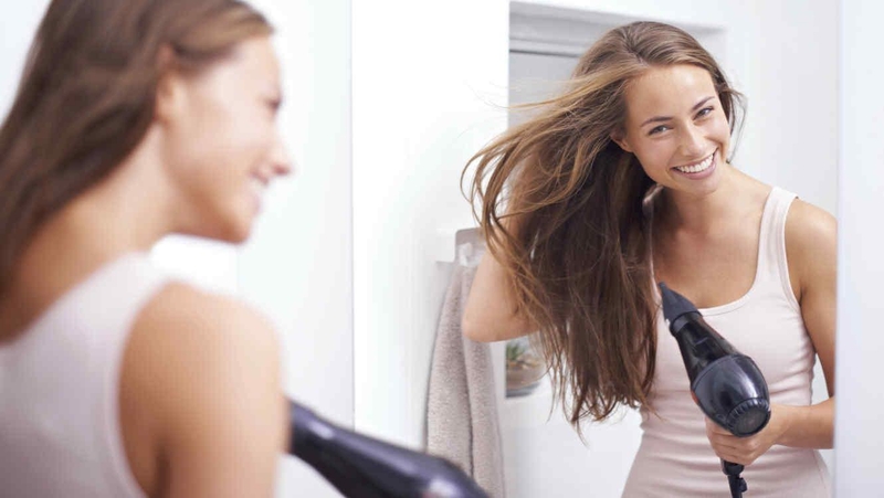 Những nguyên nhân làm tóc chẻ ngọn mà bạn ít khi để ý 3