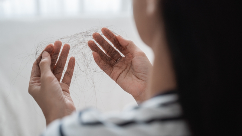 Những nguyên nhân rụng tóc ở nữ có thể bạn chưa biết 1