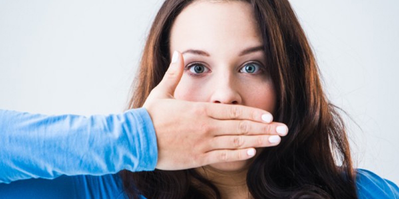 Tác dụng của vỏ bưởi: Điều trị hôi miệng