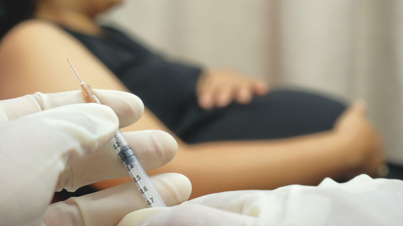 Tiêm vắc xin RSV Abrysvo trong thai kỳ để giúp bảo vệ trẻ trước nguy cơ mắc bệnh RSV nặng