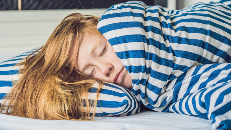 Những thói quen buổi tối làm hại làn da: Bạn đã biết chưa 2