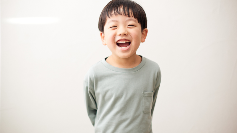 Trẻ bị tay chân miệng nhưng không sốt không có nghĩa là bệnh nhẹ