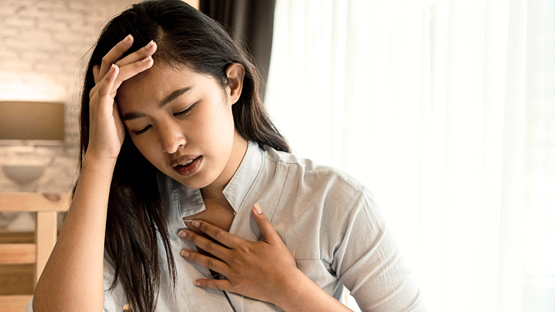 Khó thở ngay cả khi vận động nhẹ có thể là dấu hiệu bệnh mạch vành nặng hơn