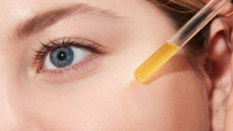 Giải đáp thắc mắc Niacinamide có dùng được cho bà bầu hay không? 1