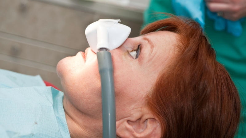 Nitrous oxide là gì? Ứng dụng y học và cảnh báo về nguy cơ lạm dụng 7