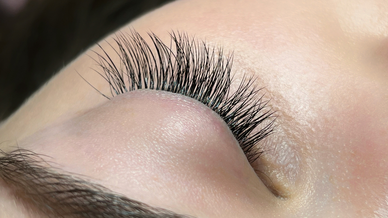 Nối mi có bị rụng mi thật không? Làm sao để hạn chế rụng mi sau khi nối? 3