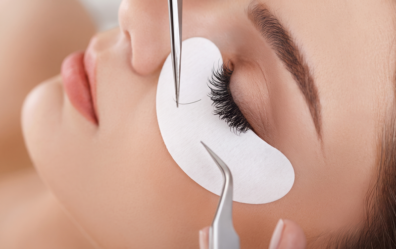 Nối mi có tẩy trang được không là thắc mắc chung của nhiều chị em
