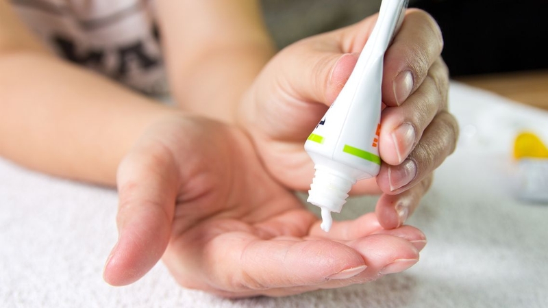 Giữ vùng kín sạch nhưng không tự ý dùng thuốc khi chưa thăm khám và tìm ra nguyên nhân