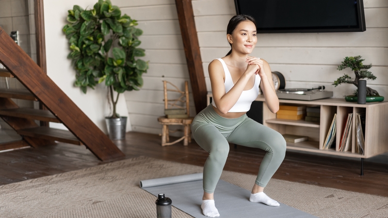 Có thể cải thiện vóc dáng nhẹ nhàng, bền vững thông qua các bài thể dục như squat