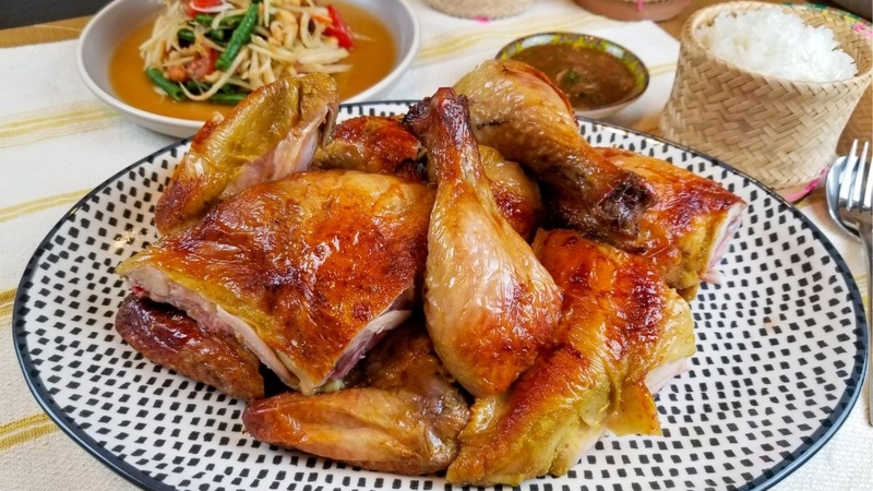 Nửa con gà nướng bao nhiêu protein? Nửa con gà nặng 400 - 550g cung cấp khoảng 75 - 95g protein