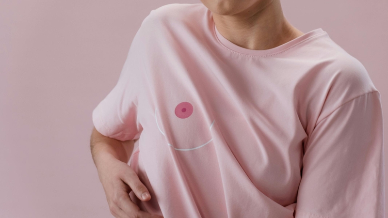 Nhũ hoa bị nứt có sao không?