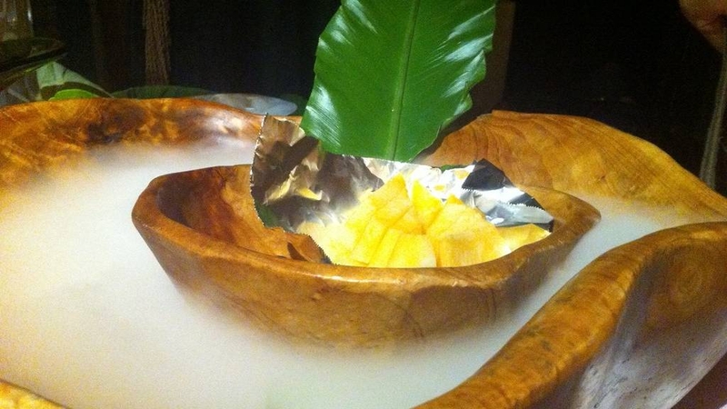 Đá khô để bảo quản thực phẩm tươi sống như hải sản, thịt, rau củ, đồ uống và kem