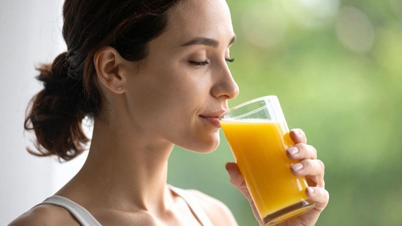 Nước ép dứa gừng muối nên uống lúc nào tốt nhất?