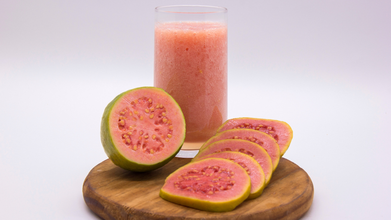 nuoc-ep-oi-bao-nhieu-calo-cach-uong-nuoc-ep-oi-khong-tang-can 1