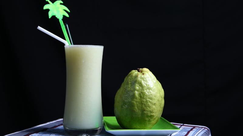 nuoc-ep-oi-bao-nhieu-calo-cach-uong-nuoc-ep-oi-khong-tang-can 2