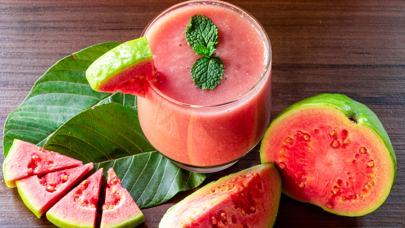 nuoc-ep-oi-bao-nhieu-calo-cach-uong-nuoc-ep-oi-khong-tang-can 4