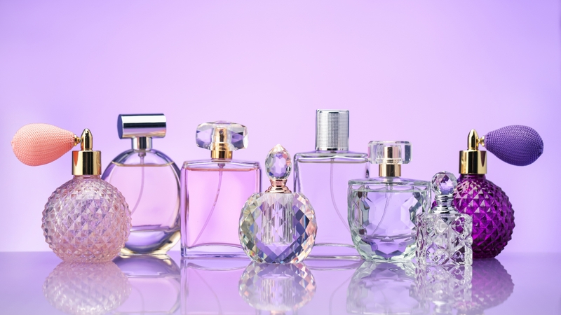 Nước hoa hết hạn có dùng được không?