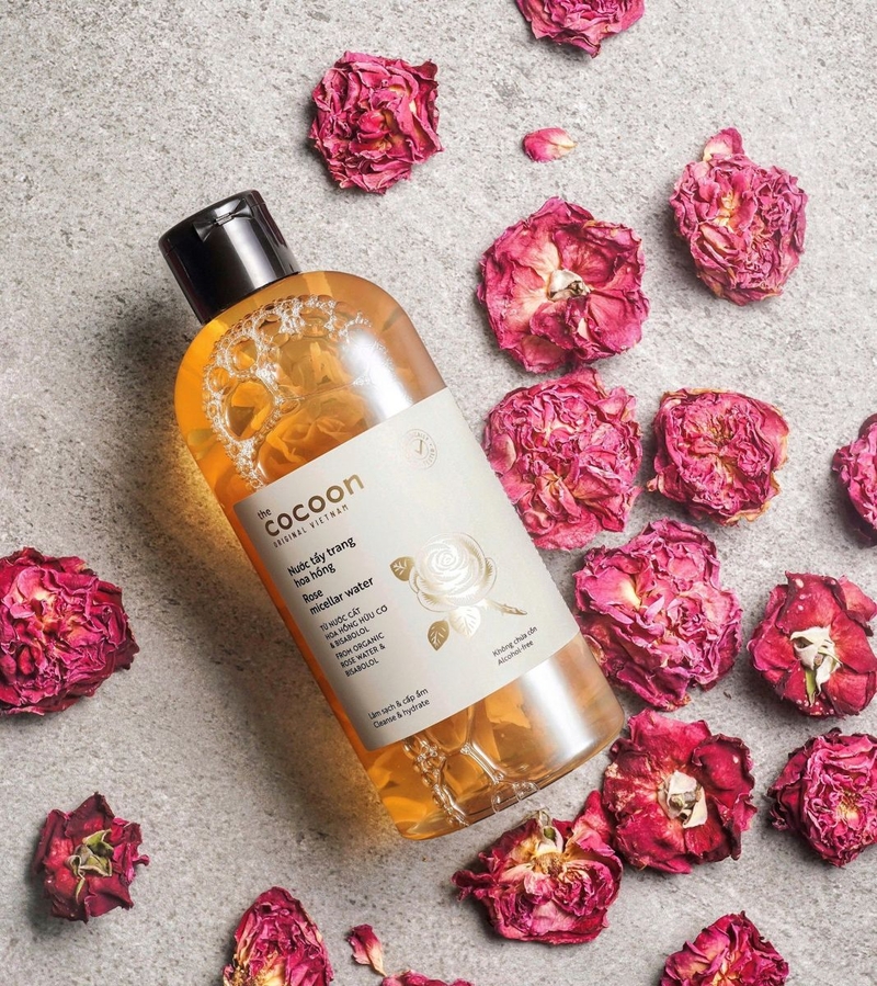 Nước tẩy trang hoa hồng Cocoon được review có tốt không?2